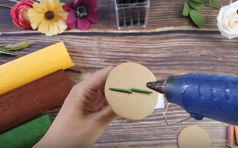 how-to-make-paper-sunflower-from-crepe-paper-diy-craft-tutorial-3