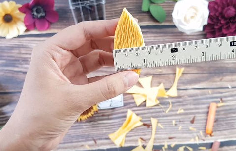 how-to-make-paper-sunflower-from-crepe-paper-diy-craft-tutorial-1