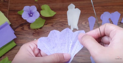 how-to-make-paper-morning-glory-ipomoea-flowers-from-crepe-paper-3
