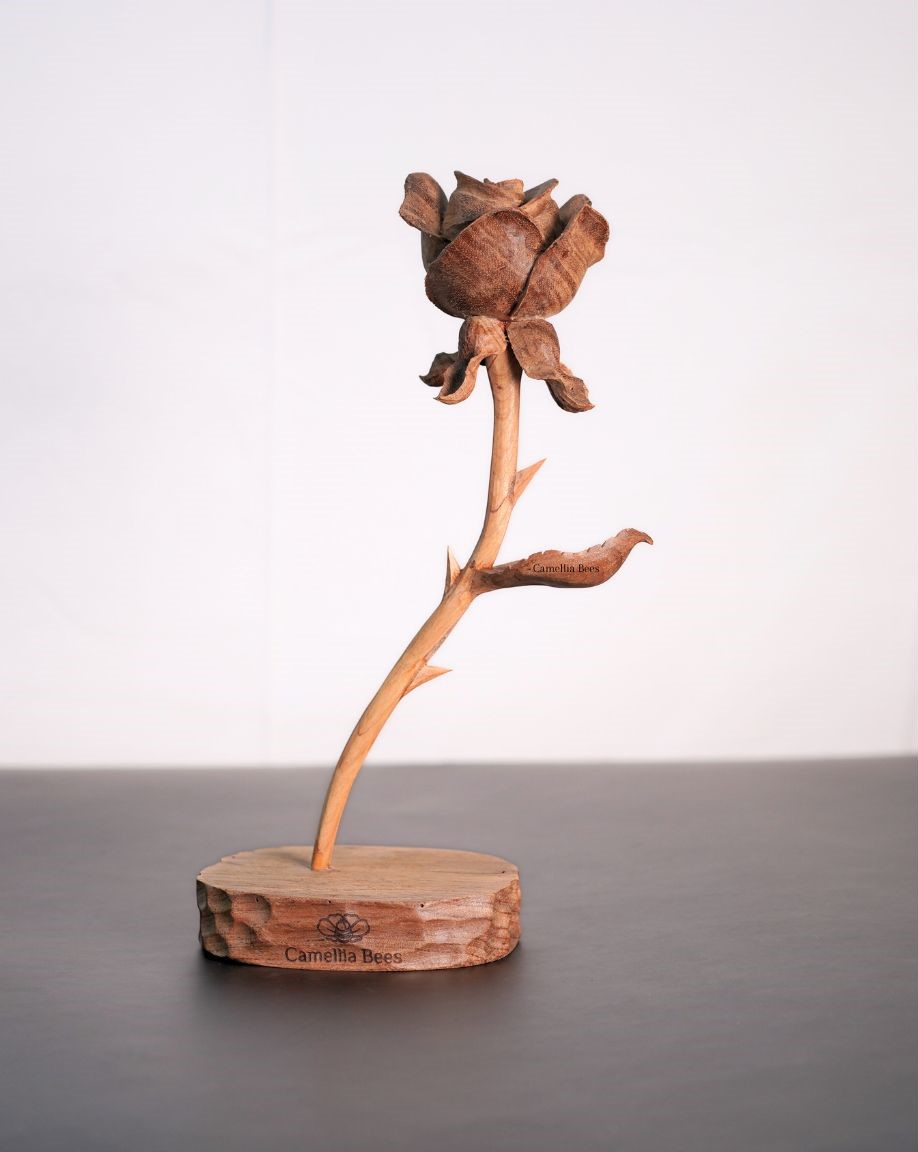 wooden-rose-a-carved-masterpiece-of-everlasting-romance-2
